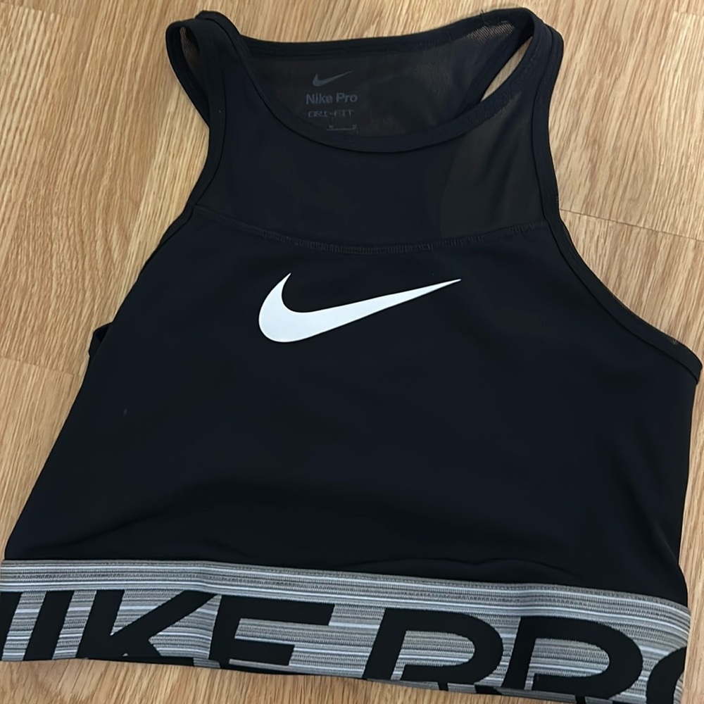 Nike Dri-Fit Pro High Neck Sports Bra With Mesh Accent Sz M